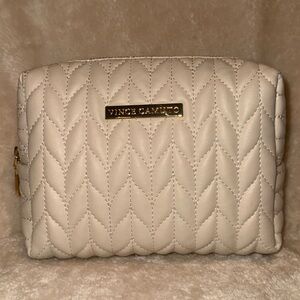 Vince Camuto Quilted Cream Cosmetic Makeup Bag Clutch w Gold Hardware NWOT